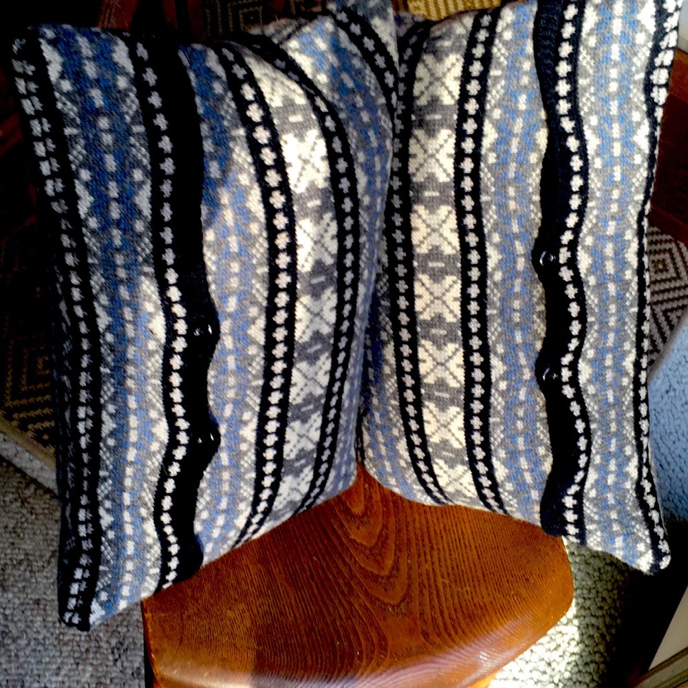 WOOLRICH ACCENT PILLOWS w/duckfill inserts. Black/gray/white/blue. Perfect decor